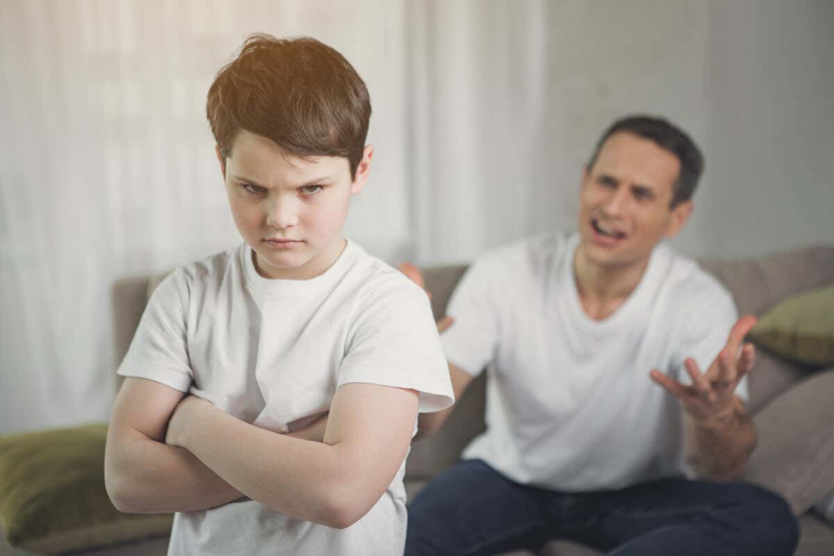 ¿Cómo detectar los signos de que mi hijo hace «bullying»?