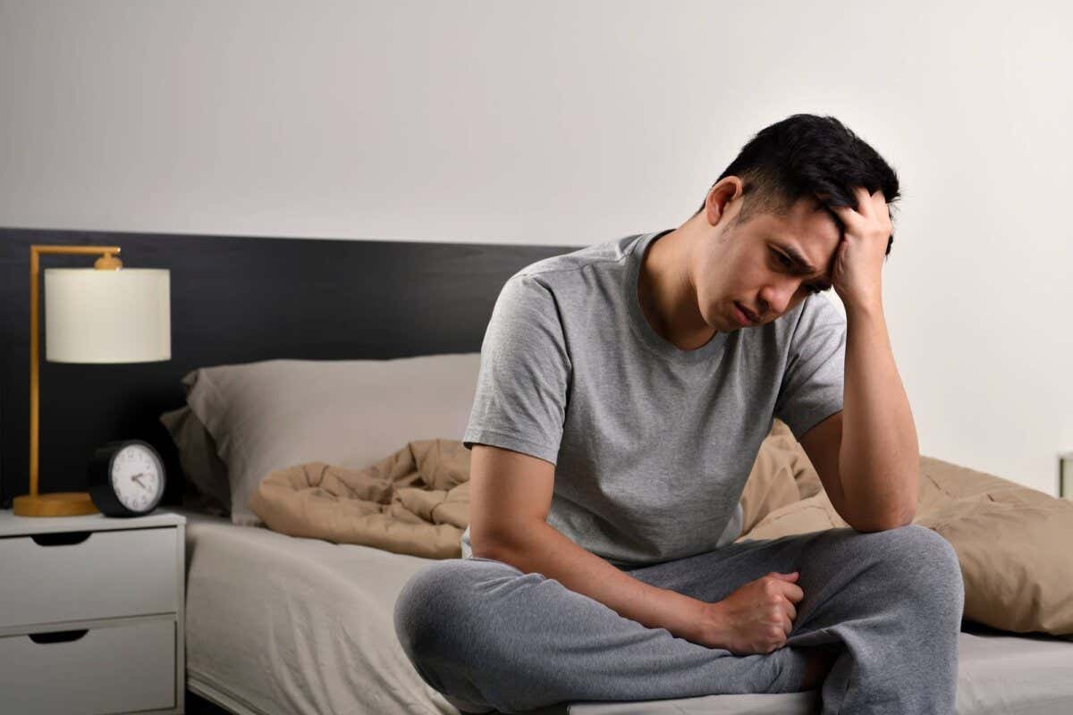 Miedo a dormir solo: causas y consejos para superarlo