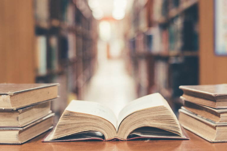 10 libros recomendados para empezar a leer filosofía