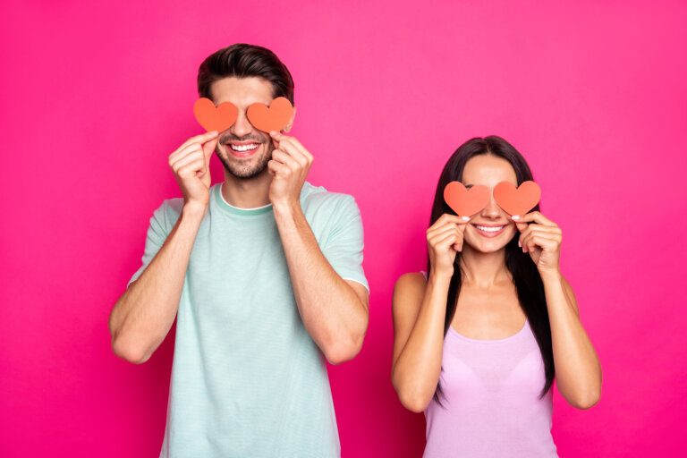 19 trucos psicológicos para saber si le gustas a alguien