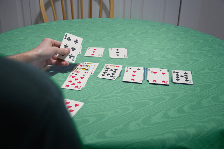 Una partida del juego el solitario