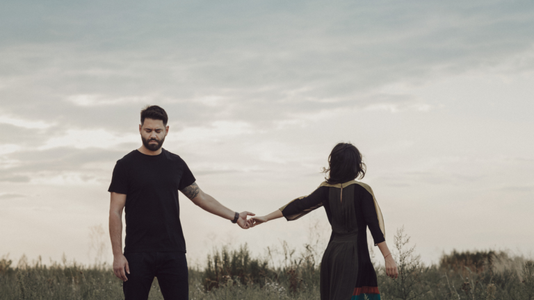 Mi ex no quiere perder el contacto conmigo: por qué y qué hacer