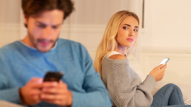 22 posibles señales para saber si tu pareja te engaña
