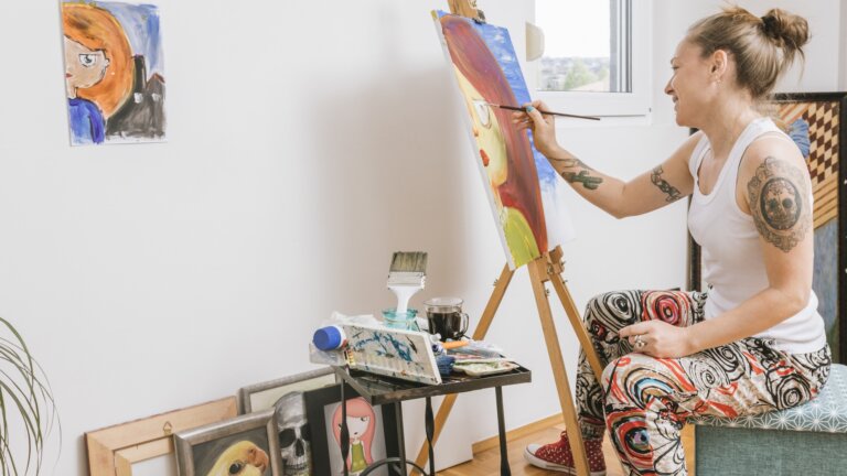 Terapias artísticas y creativas, ¿en qué consisten y cómo funcionan?