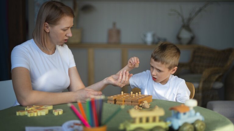 Rigidez cognitiva: qué es, manifestaciones y cómo trabajarla