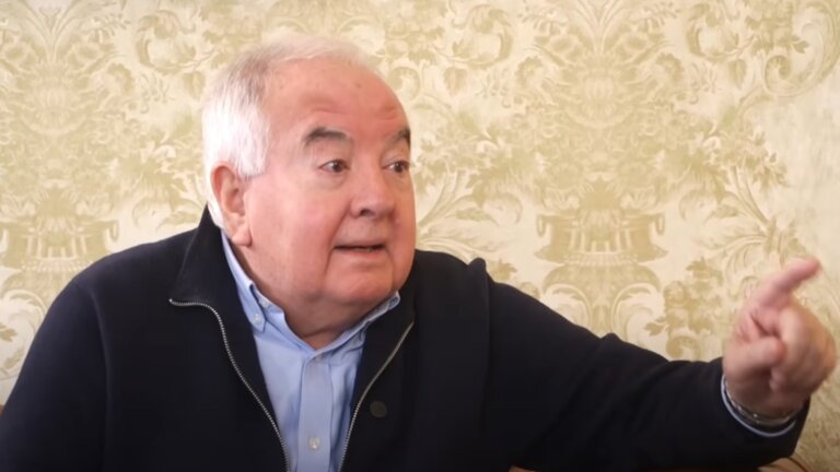 Antoni Bolinches, psicólogo: "La pareja no puede funcionar solo con sexo, pero tampoco convivir sin él"