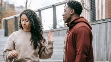 ¿Cómo decir las cosas claras sin herir a otros? 11 consejos clave