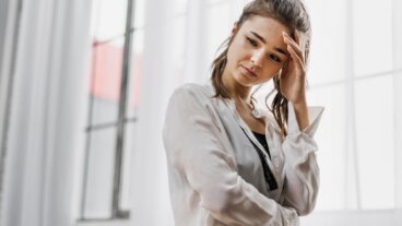 Ansiedad silenciosa, cuando sonríes por fuera y te desbordas por dentro