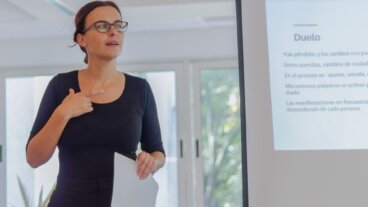 Virginia Frutos, psicóloga: "Darse cuenta de que tus padres se hacen mayores cambia la forma en que ves todo"