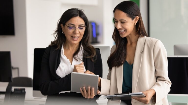Te sientes mal al pedir ayuda: 5 micro-hábitos para superar la vergüenza o miedo al hacerlo